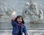 [Click for large photo]